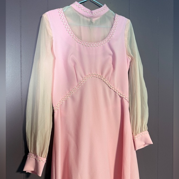 Vintage 60s/70s Pink Formal Wedding Gown – Sheer Sleeves Size XS/S - Picture 6 of 16